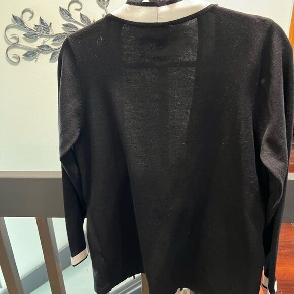 New Milano Black, White with Gold Accents on 2 Pockets  Sweater #MC013 - Picture 6 of 7